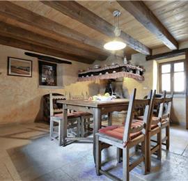 4 bedroom villa with pool near Svetvinčenat, Istria, sleeps 10